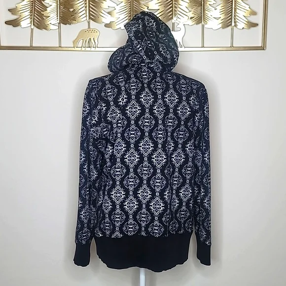 **SOLD** The North Face Damask Design Zip Up Hooded Sweatshirt - Picture 5 of 5